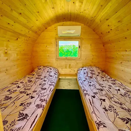 Nedzad Barrel Κάμπινγκ