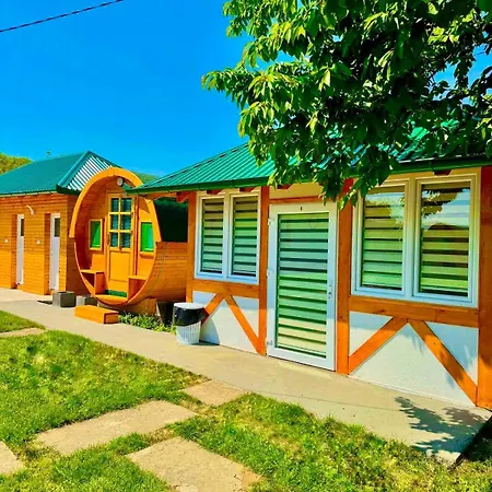 Nedzad Barrel Κάμπινγκ *